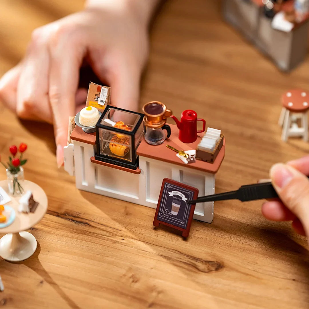 DIY Dollhouse - Coffee Shop