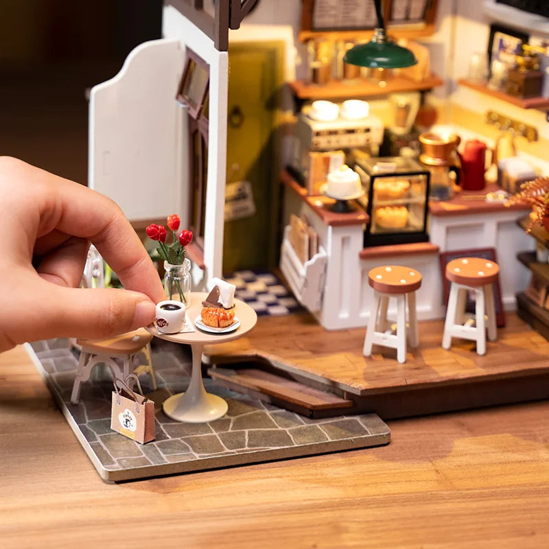 DIY Dollhouse - Coffee Shop