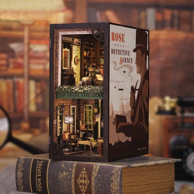 DIY Book Nook - Detective House